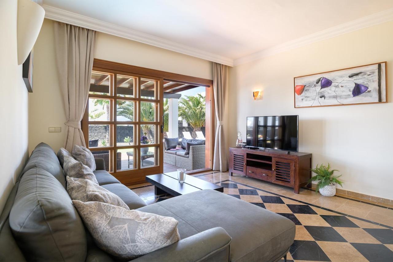 Hipoclub Villas, "Rosa" Villa Playa Blanca  Ngoại thất bức ảnh